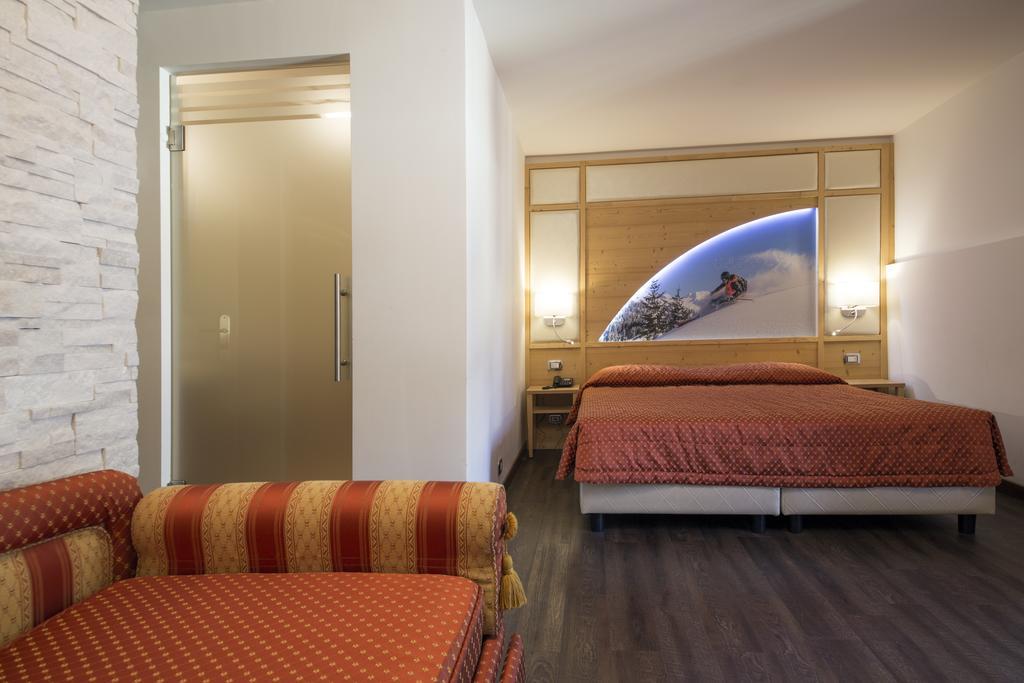 Hotel Touring Predazzo Exterior foto